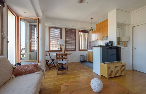 Belsunce Apartment | Cosy studio with terrace overlooking Marseille