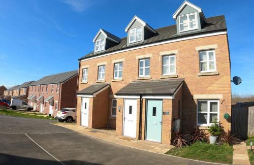Pont Yates Apartment | Cosy townhouse near Kidwelly