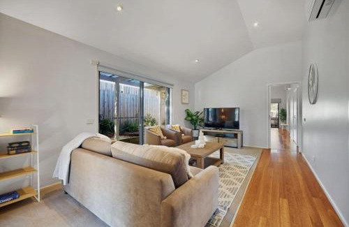 Ocean Grove House | Cosy Turtle Seascape