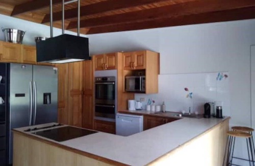 Mondayong House | Cosy two bedroom bungalow close to lake and ocean