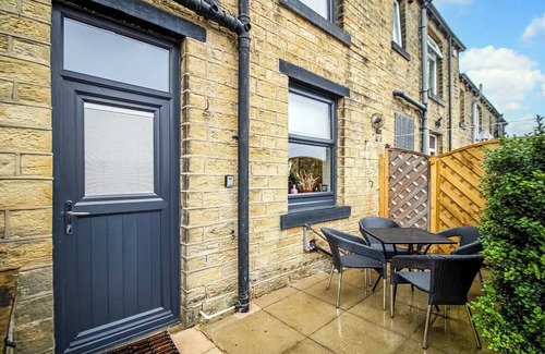 Meltham House | Cosy Walkers Retreat in Meltham Doggie Friendly