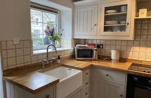 Leyburn Cottage | Cosy Welcoming Stone Cottage