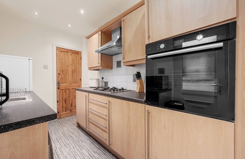 Trafford House | Cosy well-connected 3-bed house