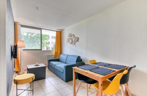 Zola - Pressense Apartment | Cosy well-located apartment in Gratte-Ciel