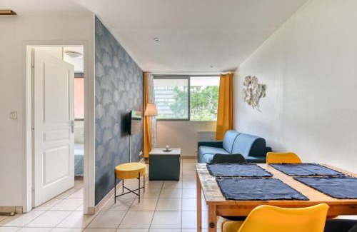 Zola - Pressense Apartment | Cosy well-located apartment in Gratte-Ciel