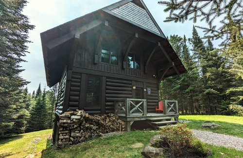 Lac Superieur Village Ski Chalet | Cote Nord Tremblant 4 beds, A/C, Spa, Pool, tennis, lake, beach, nCITQ 261424