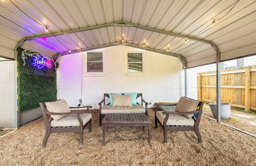 North Nashville Cottage | Cottage 2 mi to Broadway: King Bed, Fenced Yard