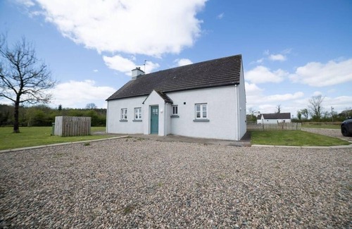 Enniskillen Cottage | Cottage, 3 Bed,Sleeps 7, Free Parking