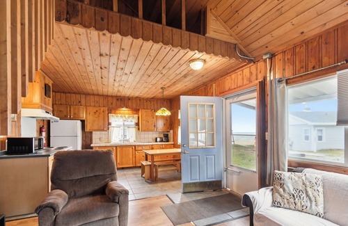 Greenbush Cabin | Cottage #5: 3BR/1BA Relaxing Lakeside Retreat!nn