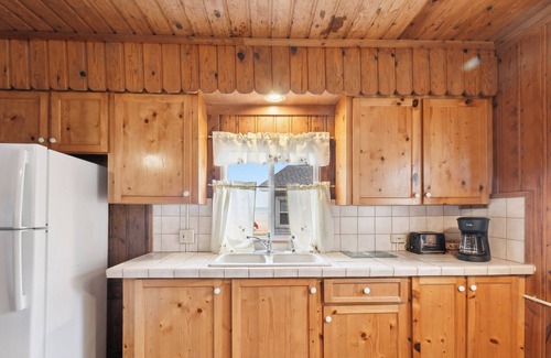 Greenbush Cabin | Cottage #5: 3BR/1BA Relaxing Lakeside Retreat!nn