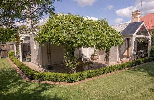 Orange House | Cottage 79