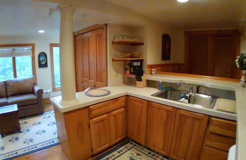 Macatawa Apartment | Cottage Apartment, Macatawa Park, Comfortably sleeps 2 + 1