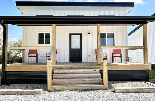Farmers Cottage | Cottage at Cave Run