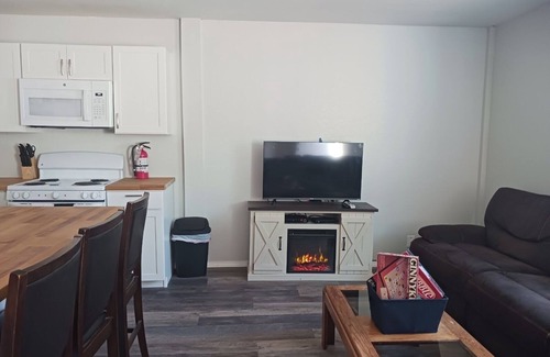 Amanda Park Cottage | Cottage at the Lake Quinault Inn, 5 min from the Lake!