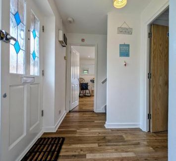 Portsmouth House | Cottage by historical dockyard