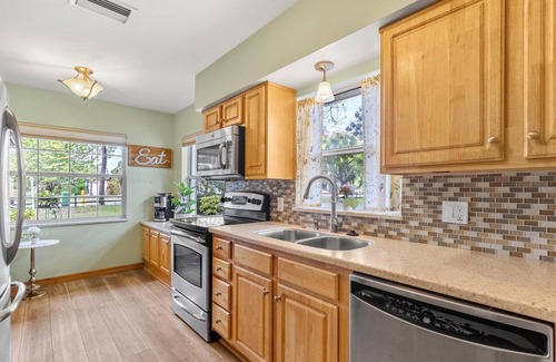 Madeira Beach Cottage | Cottage by the Beach