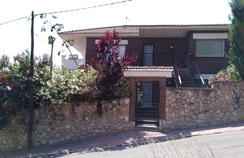 Calafell House | Cottage by the sea, garden, very large terrace, child friendly sandstran