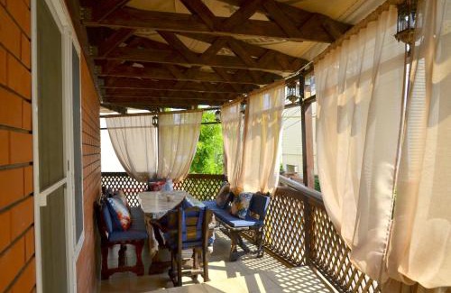Burlacha Balka House | Cottage by the sea