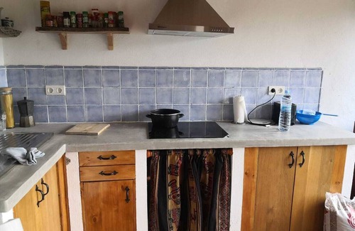 Niguelas Cottage | Cottage 'Cortijo Niwalas' with Mountain View, Wi-Fi and Air Conditioning