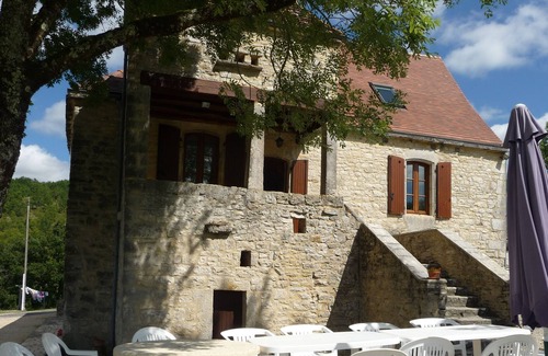Saint-Germain-du-Bel-Air Cottage | Cottage for 10-14 people at the gates of Périgord Noir, with pool, calm