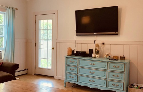 Pipes Cove Cottage | Cottage Getaway, Family Friendly W/ Saltwater Heated Pool - Close To Everything