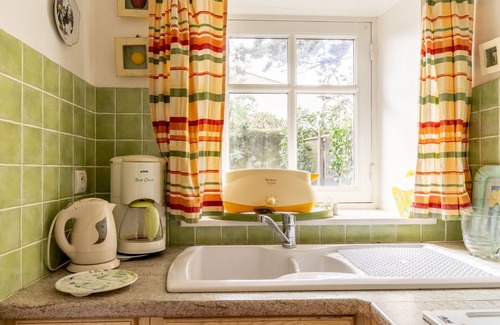 La Barre-de-Monts House | Cottage 'Gite Du Logis Du Capitaine' with Private Garden and Wi-Fi