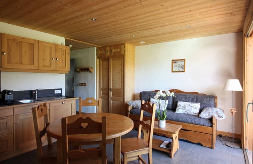 Taninges Ski Chalet | Cottage in chalet with indoor pool jacuzzi sauna hammam
