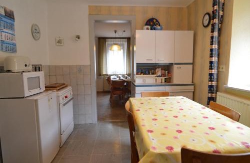 Kuchelscheid House | Cottage in Kuchelscheid with Terrace