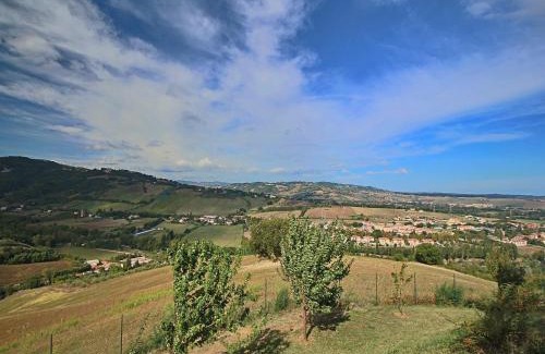 Montelabbate House | Cottage in Montelabbate with Pool, Garden, BBQ, Parking