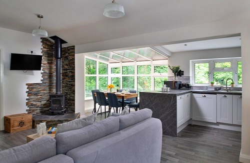 Rowen Cottage | Cottage in Rowen by River & Pet-Friendly Trails