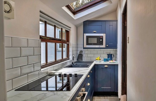 Dolwyddelan Cottage | Cottage in Snowdonia with Private Hot Tub