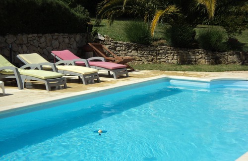 Piolenc Cottage | cottage in the center of tourist places