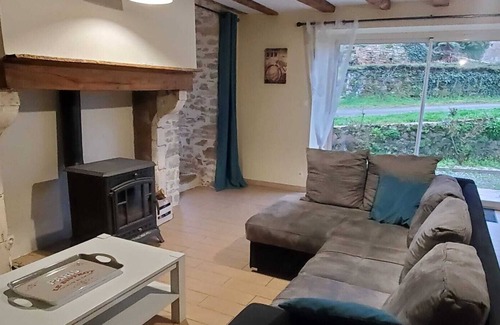 La Jaudonniere Cottage | Cottage in the countryside near the Puy du Fou, accepts pets