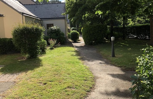 Ploemel House | cottage in the heart of Saint Laurent golf course in Ploemel