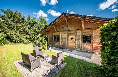 Chatillon-sur-Cluses Cottage | Cottage 'Leyetaz' with Lake View, Private Terrace and Wi-Fi