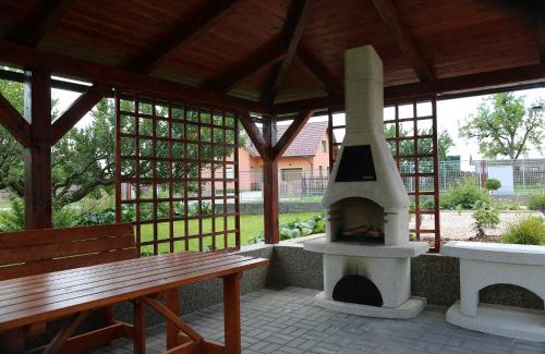 Kovac House | Cottage Near The Forest