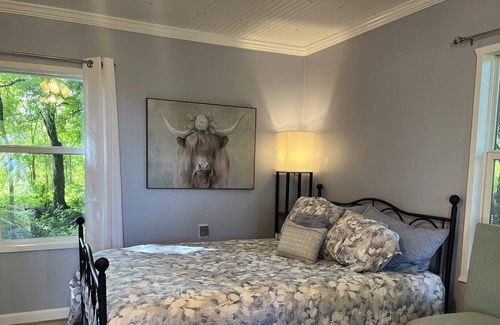 Madisonville Cabin | Cottage on the farm in rural TN