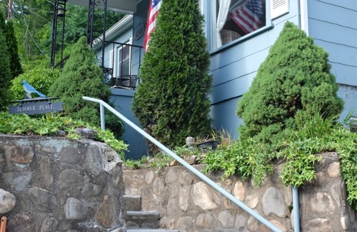 Waynesville Cottage | Cottage on the Greens- 2/2 home overlooking #2 green of Blue Ridge course at WCC. A/C, internet