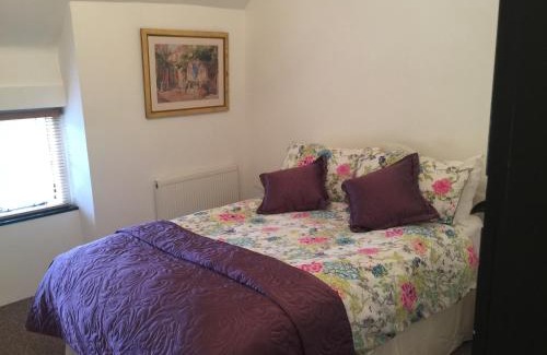 Evenley House | Cottage on the Green