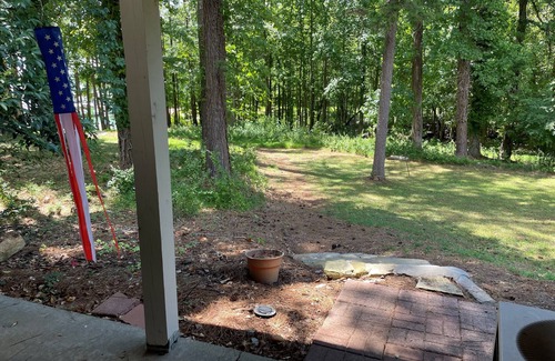 Woodstock Cottage | Cottage on the Lake! Cozy, Lakefront, 4BR house near Atlanta @ Allatoona Lake