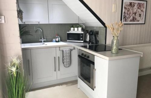 Lytham St. Anne's House | Cottage - Sleeps4 - PetFriendly - Garden - ByBeach