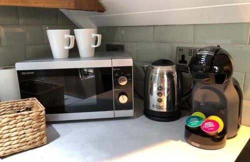 Lytham St. Anne's House | Cottage - Sleeps4 - PetFriendly - Garden - ByBeach