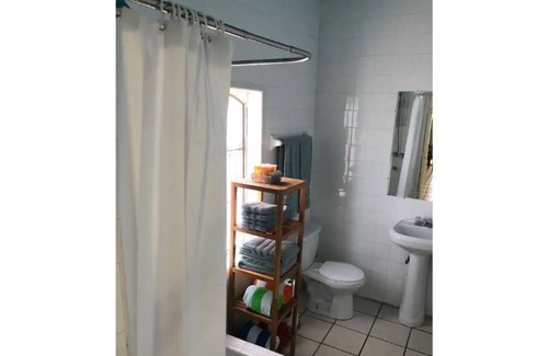 San Jacinto Cottage | Cottage - two blocks from beach