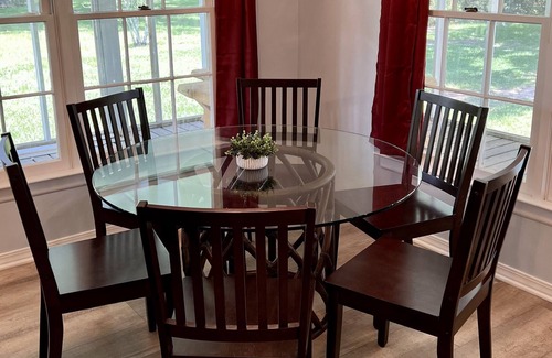 Summerdale Cottage | Cottage w/Screened In Porch & Outdoor Space