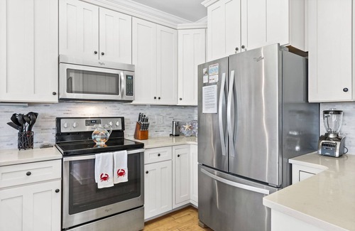 Ocean Isle Beach Condo | CottageVacations4u "The Great Escape"-ocean view villa-pool club-direct beach access