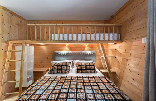 Saint-Marcel Apartment | Cotton Residence - 5 Rooms for 10 People