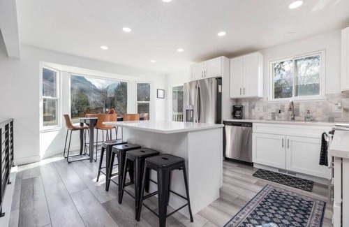 Sandy Apartment | Cottonwood Basecamp-Game Room, 6TVs, Near Canyons!