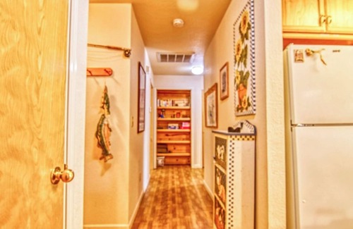 Groveland Apartment | Cottonwood Cottage at Pine Mountain Lake