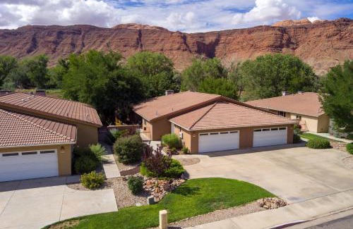 Moab House | Cottonwoods 401