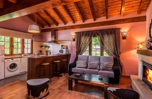 Fontibre House | Country House 'Casa Eva' with Mountain View, Private Garden and Wi-Fi